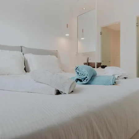 Отель Adel Private 4*